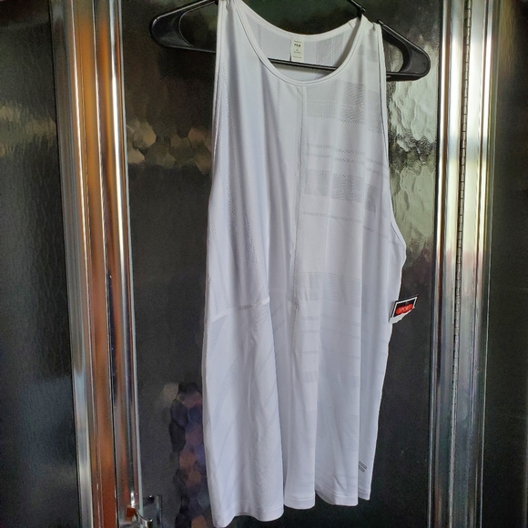 FILA Racetrack Tank 💋 - Picture 3 of 5